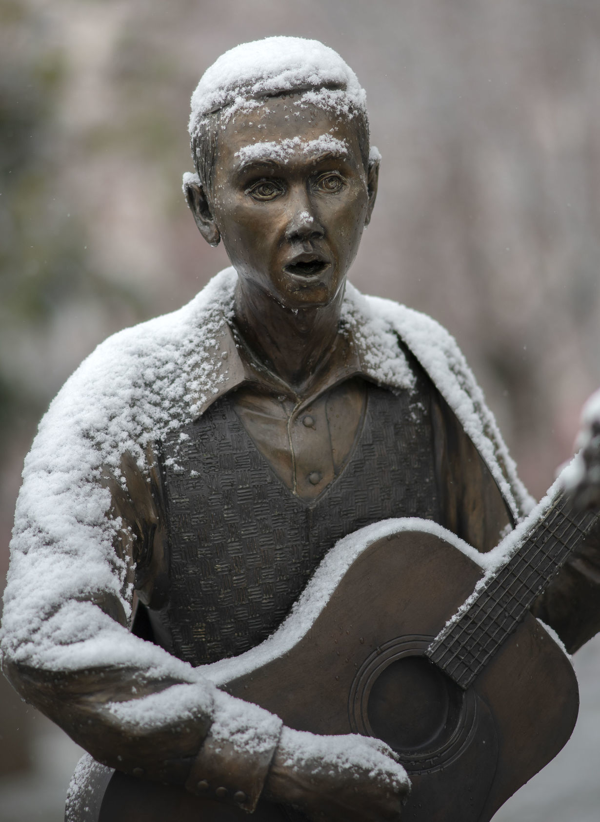Tuesday Snow 04
